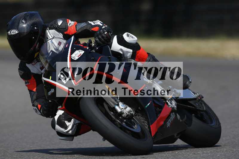 /Archiv-2023/28 05.06.2023 Moto Club Anneau du Rhin/rouge-expert/9